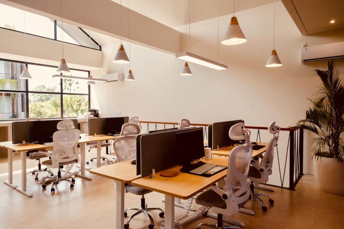 Thehub Pererenan Coworking, Pool And Rooftop Canggu Extérieur photo